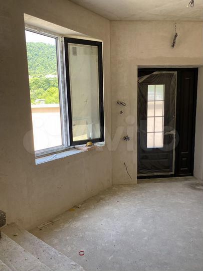 Коттедж 300 м² на участке 5 сот.