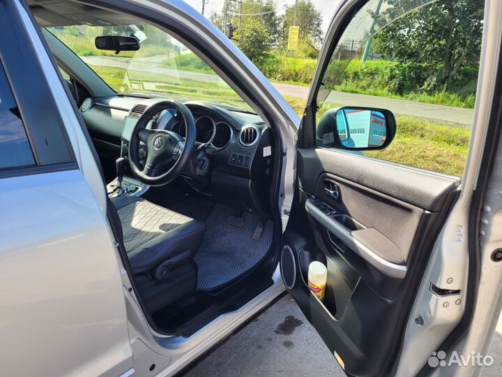 Suzuki Escudo 2.4 AT, 2010, 140 000 км