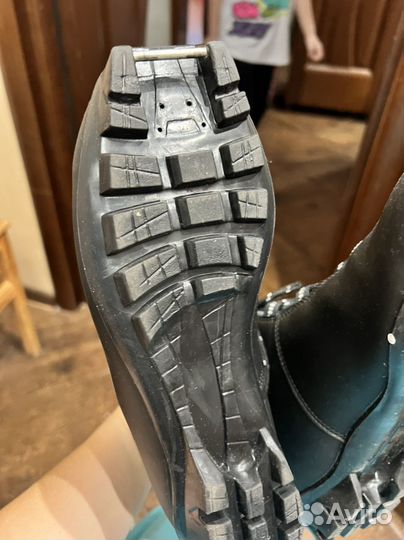 Лыжные ботинки