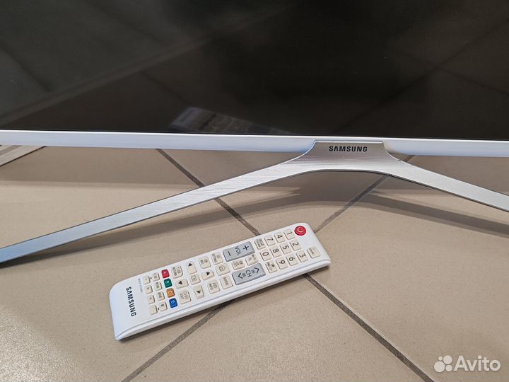 Samsung SMART TV 43 дюйма белый телевизор