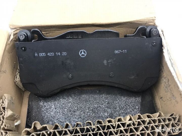 Тормозные колодки переднее Mercedes-Benz C-Class