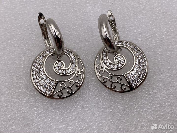 Серьги модные. Лёгкие