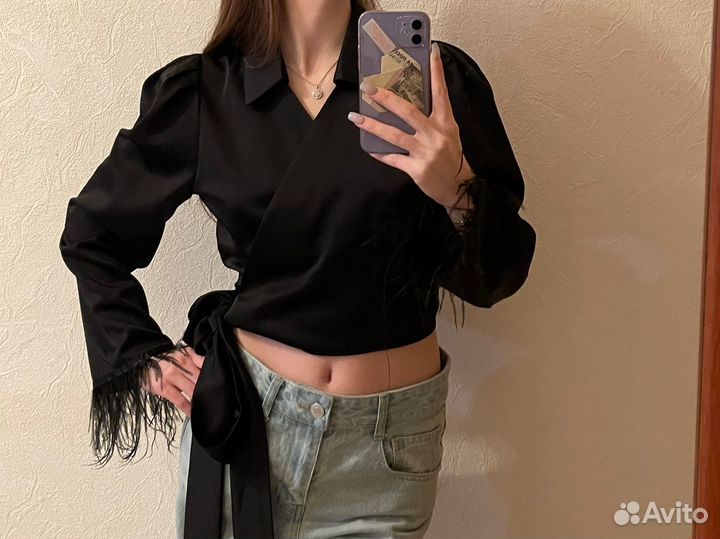 Блузка женская с перьями