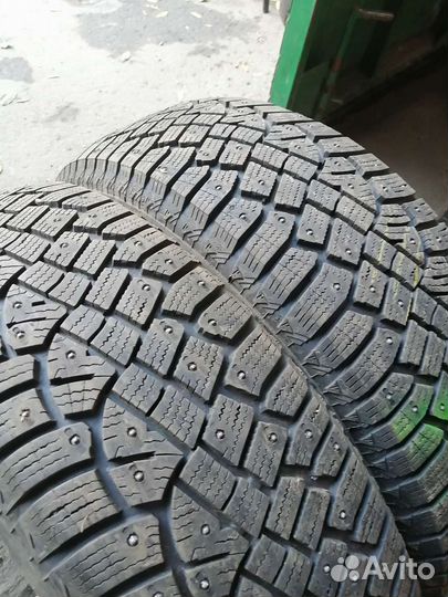 Continental IceContact 2 SUV 215/65 R17