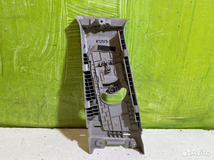 Обшивка центральной стойки Kia Sportage 4