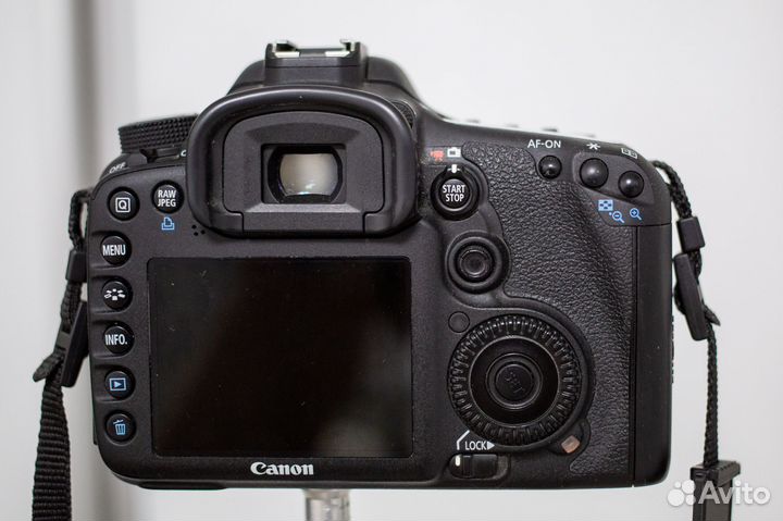 Фотоаппарат Canon 7D + Сanon EF-S 18-135 IS STM