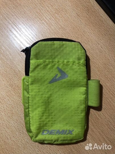 Чехол на руку для смартфона Demix. Чехол для бега