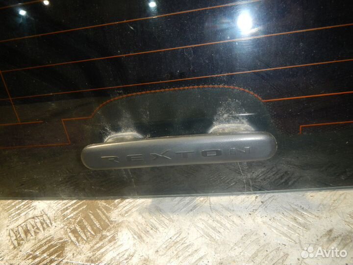 Стекло двери багажника SsangYong Rexton