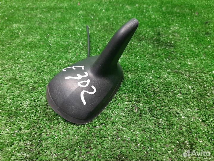 Антенна радио Mercedes Benz C-Class W204 2008