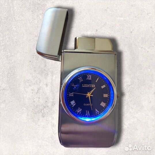 Подарочная газовая серебристая зажигалка с часами