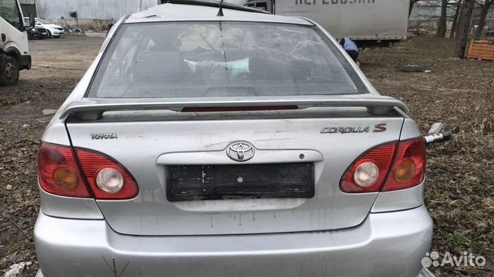 Toyota corolla 130 Altis Крышка багажника