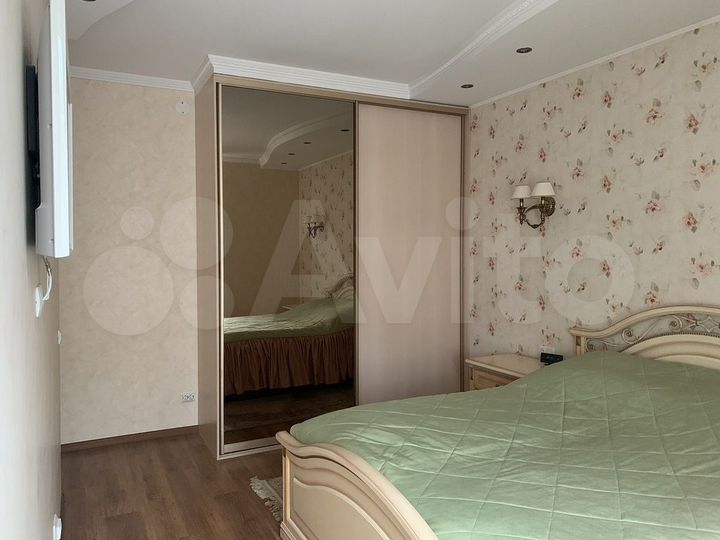 4-к. квартира, 92 м², 3/25 эт.