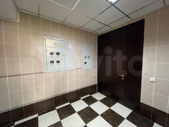 3-к. квартира, 97 м², 1/10 эт.