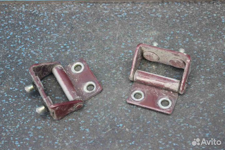 Петли крышки багажника Mitsubishi Chariot (Митсуби