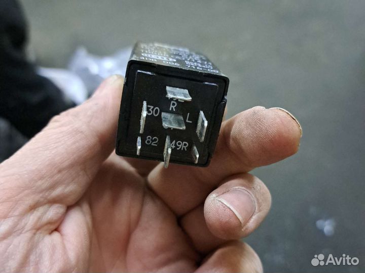 Реле поворотов Saab 41 11 522