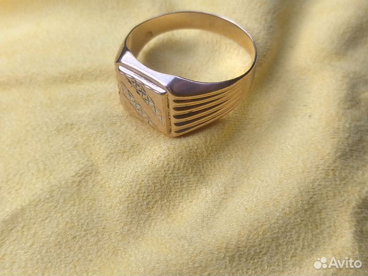 Золотое кольцо мужское печатка