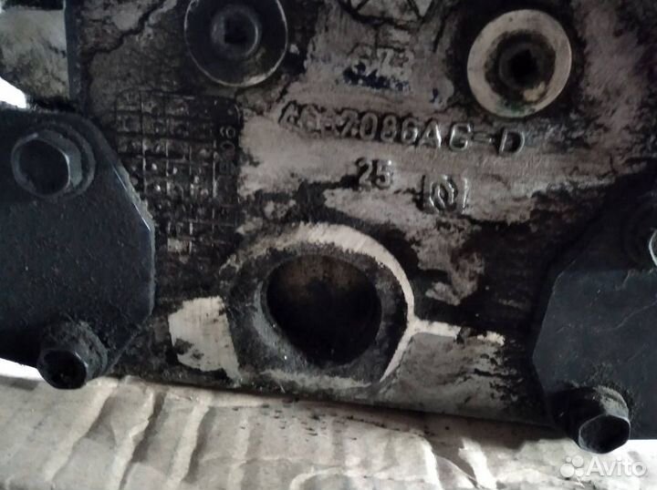 Головка блока цилиндров 4667086agd Chrysler Sebrin