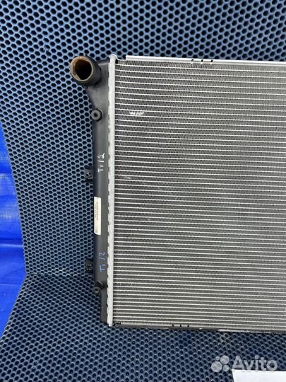 Радиатор двигателя двс Tiguan Тигуан