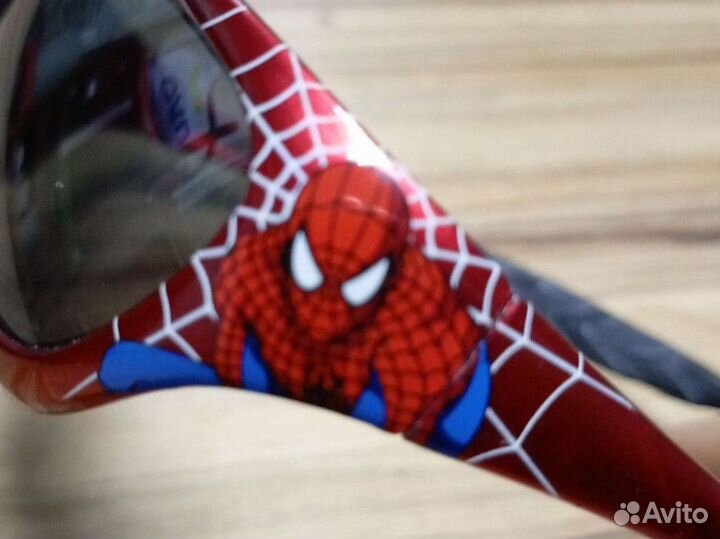 Солнцезащитные очки Marvel оригинал