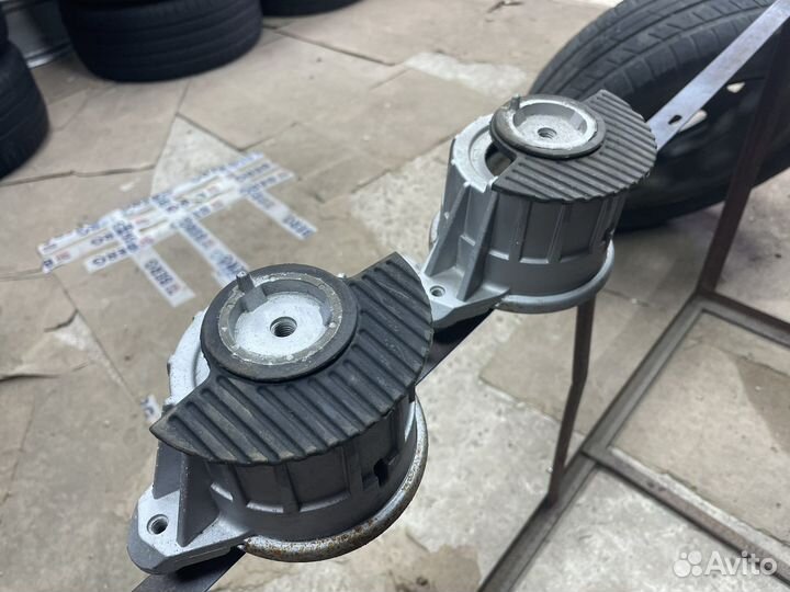 Подушки двигателя Мерседес w212/w204 m271