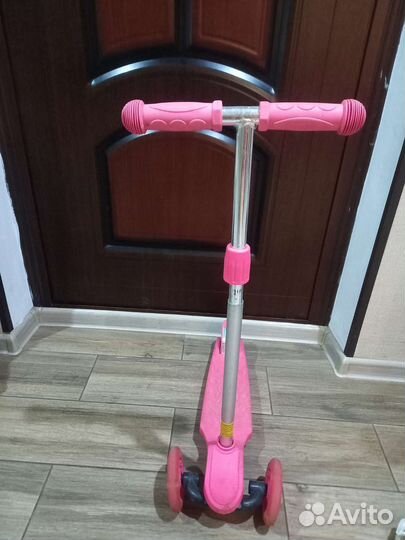 Самокат детский трехколесный