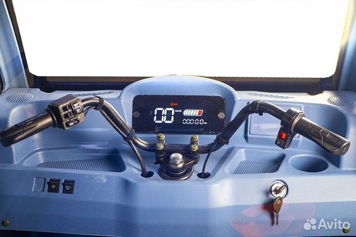 Грузовой электротрицикл Rutrike карго Кабина Дуал