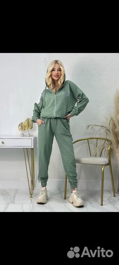 Костюм спортивный