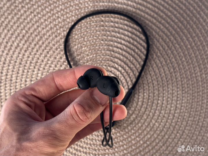 Bluetoth наушники jbl