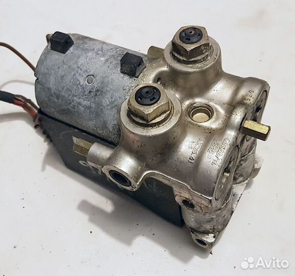 VW Passat B4 Блок ABS 0265200062