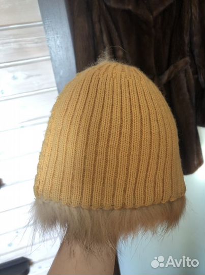 Шапка лисья на вязаной основе