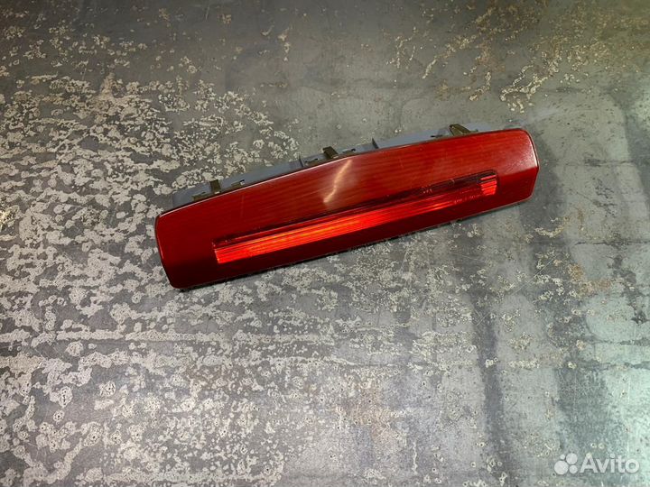 Стоп сигнал Opel Astra H универсал