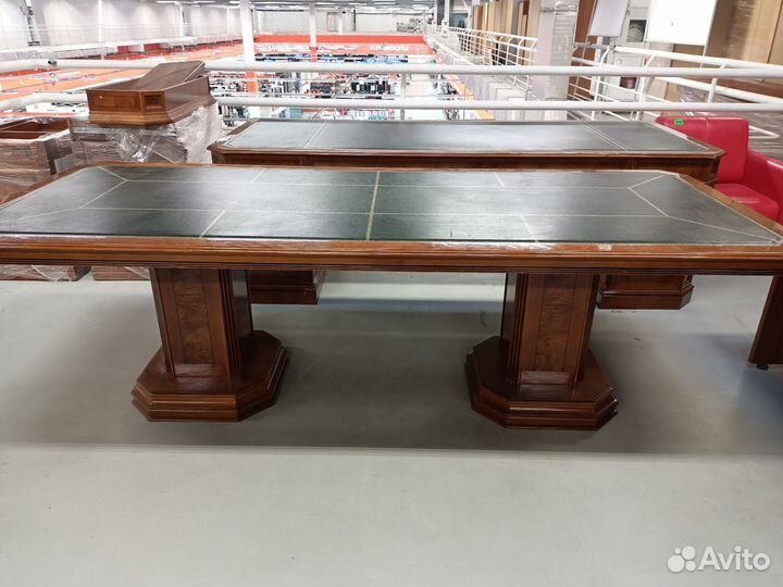 Стол для переговоров (Испания). Б.у