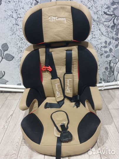 Автомобильное кресло