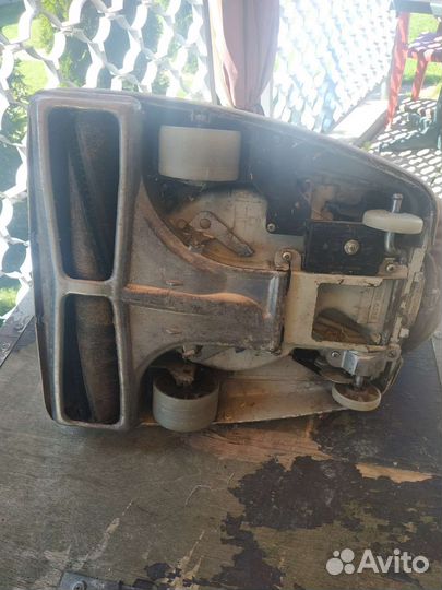 Пылесос ретро