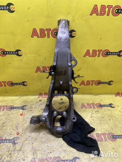 Поворотный кулак передний левый Nissan Fuga Y50