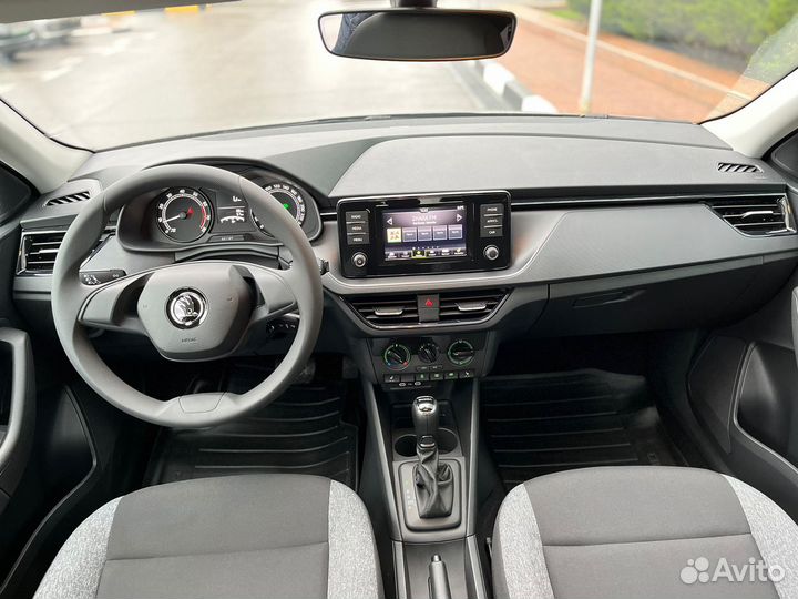 Аренда автомобиля Skoda Rapid без водителя