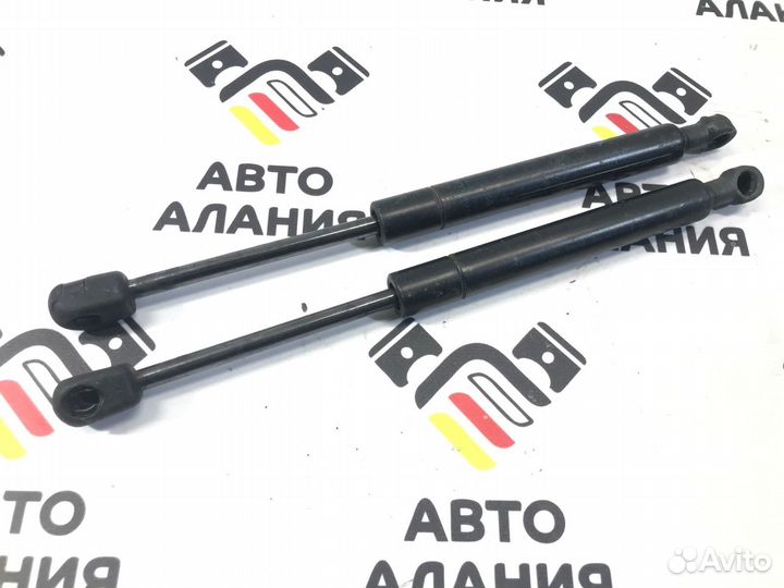 Амортизатор капота Bmw X3 E83 M54B30 2005
