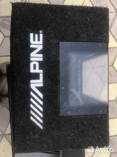 Активный сабвуфер alpine