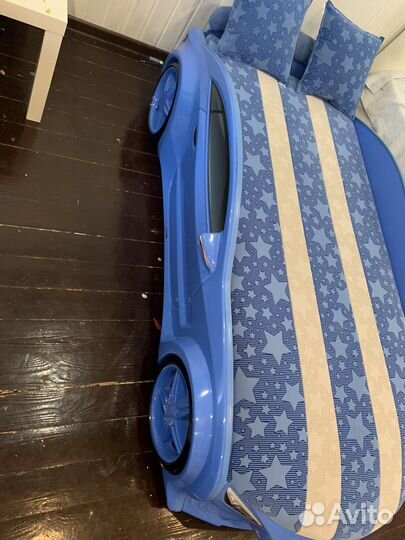 Детская кровать машинка