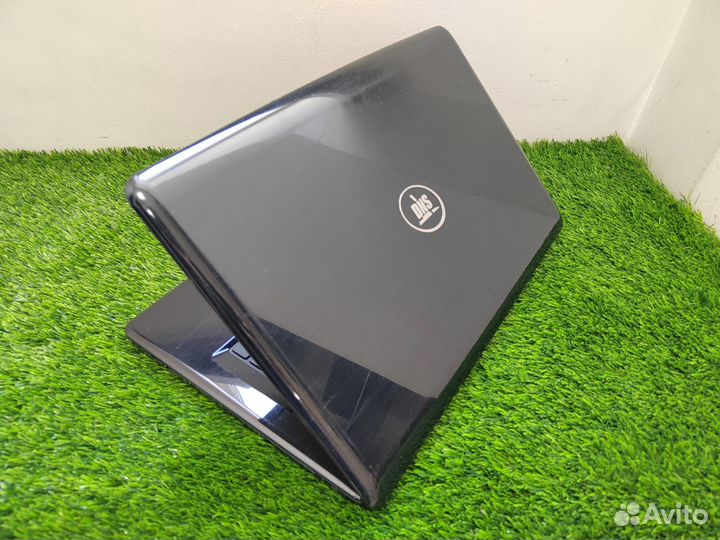 DNS (Core i7/8 RAM/SSD/17.3