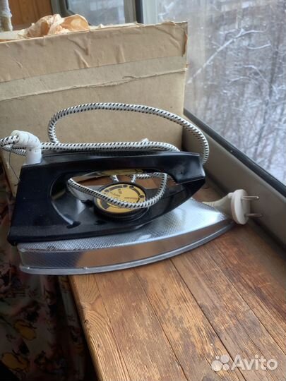 Утюг с терморегулятором новый СССР