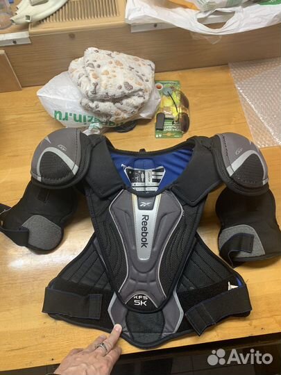 Нагрудник хоккейный reebok kfs 5k sr m