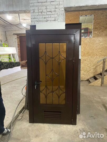 Дверь входная металлическая