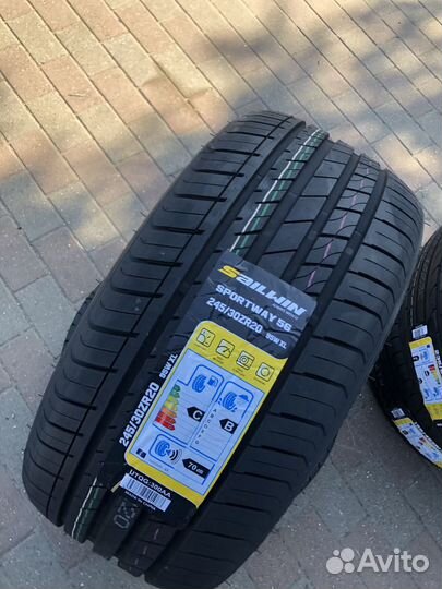 Grenlander L-Zeal56 245/30 R20 95W