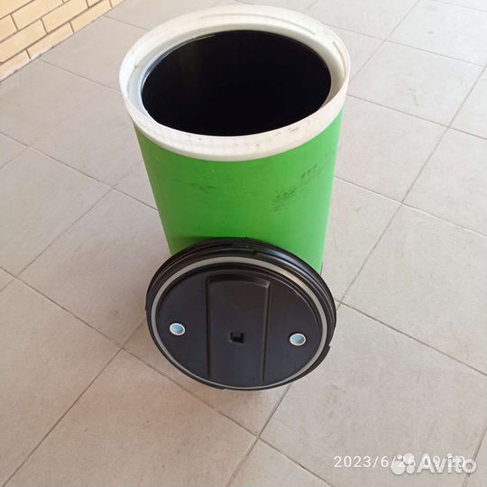Емкость пластиковая новая