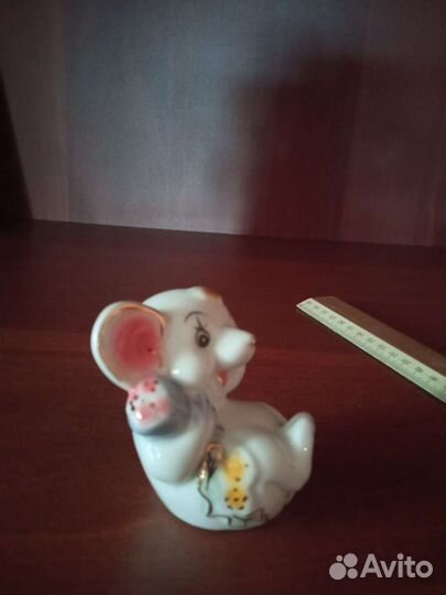 Фарфоровые статуэтки