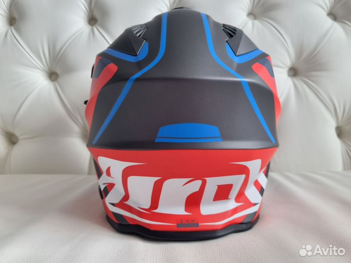 Новый шлем Airoh Commander Boost Blue Red Matt