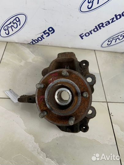 Кулак поворотный передний правый Ford Focus 3 CB8