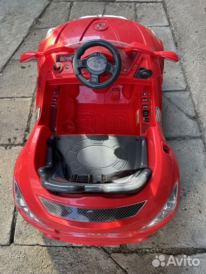 Детская машина электромобиль с пультом