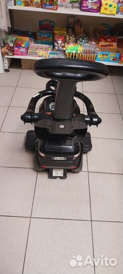 Детская машинка каталка с ручкой
